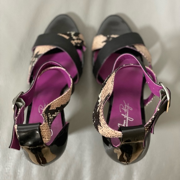 Stunning custom strappy sandals by Shoes Of Prey - Picture 4 of 6